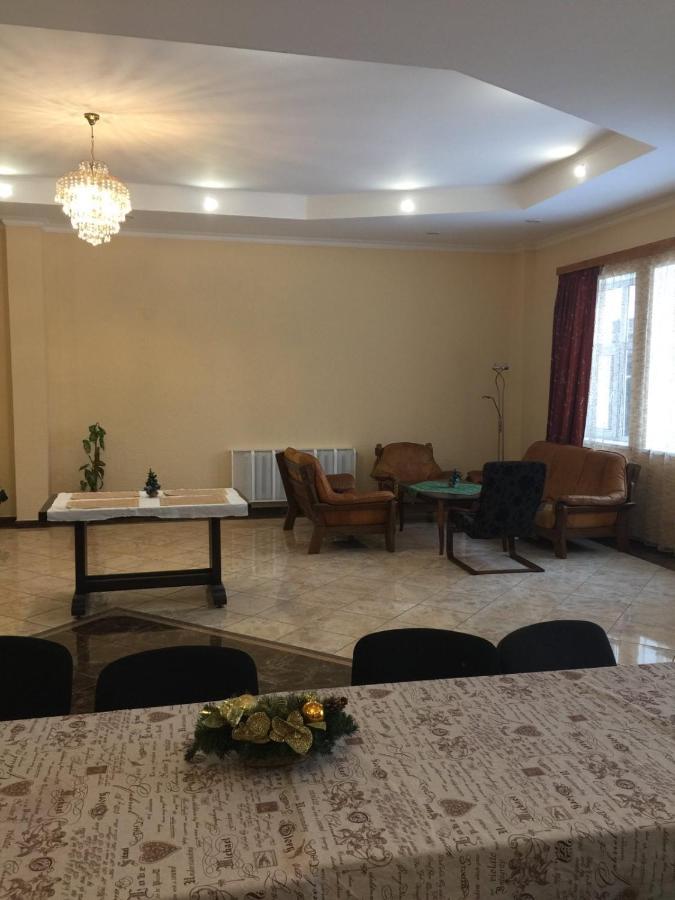 Апартаменты Анна Tsjernihiv Buitenkant foto